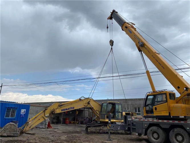 平顺县25吨吊车的工作半径是多少？