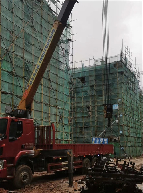 平顺县“慢工细活”—— 吊车的 “微动控制” 技术